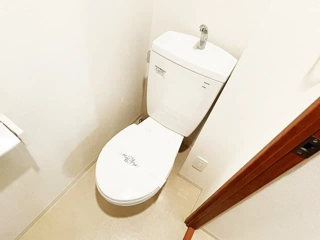 STキューブ Bタイプの独立したトイレ