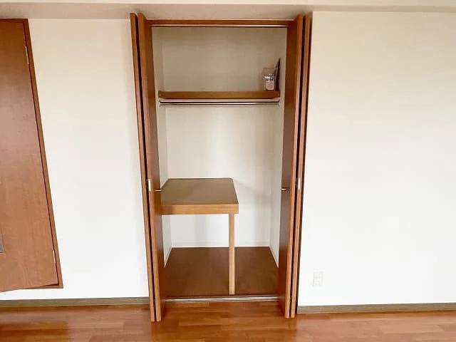 STキューブ Cタイプの居室のクローゼット