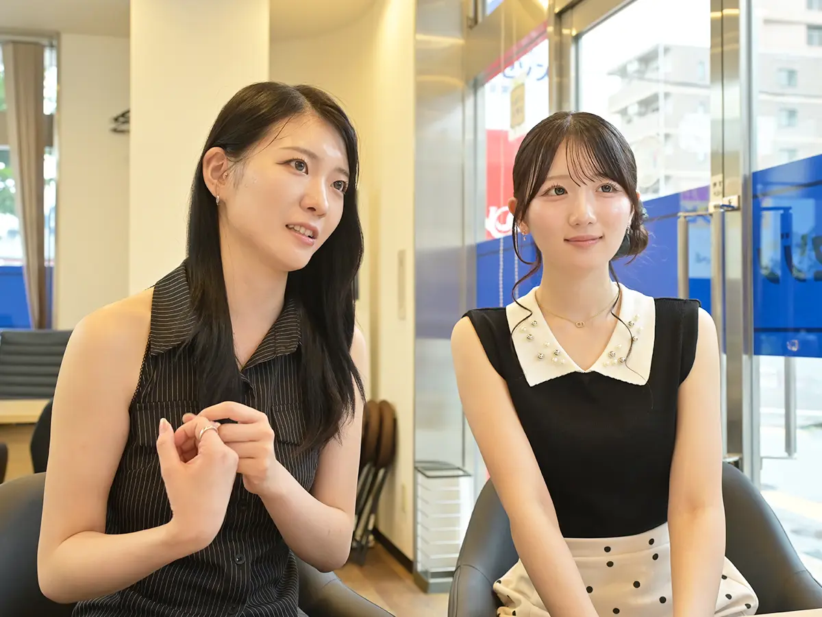 親子で新生活の準備を相談するイメージ